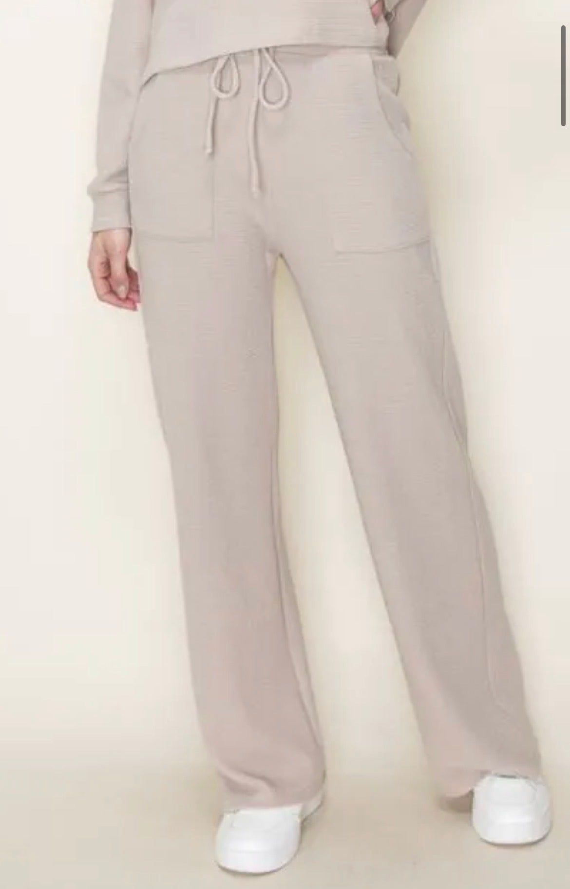 KNIT BOTTOMS WITH POCKETS AND DRAWSTRING